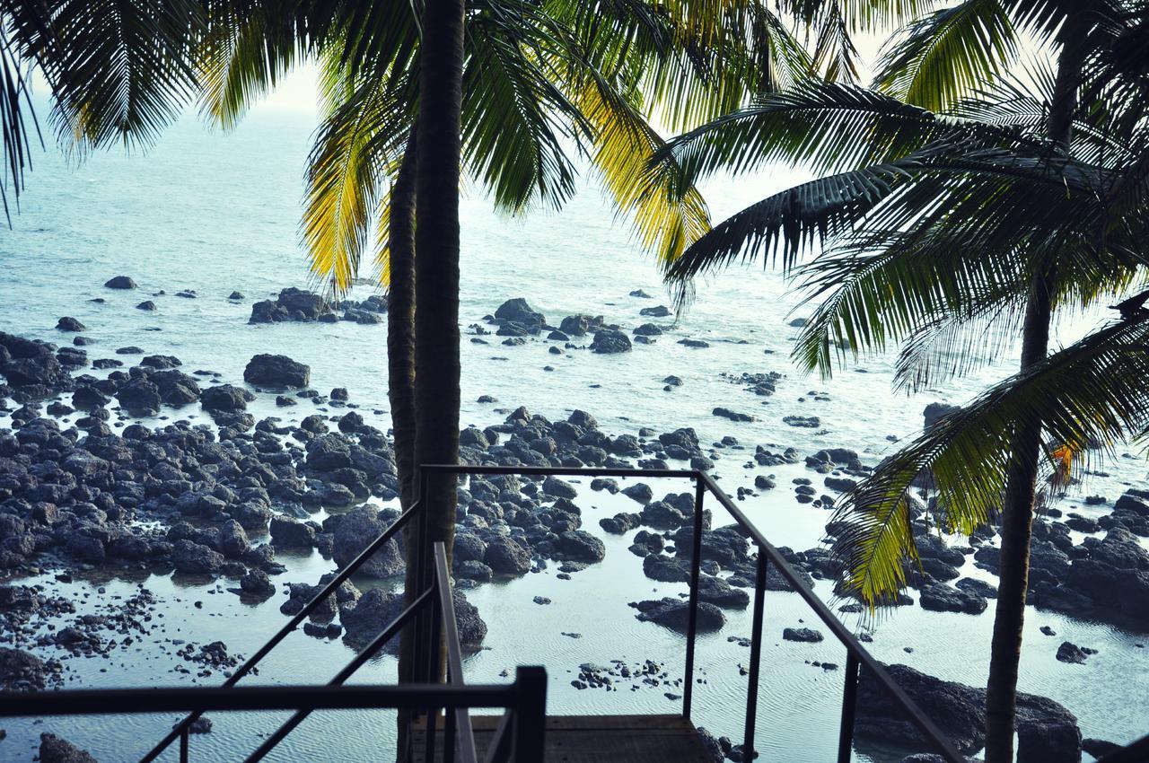 Belantara Beach Front Hotel Vengurla Buitenkant foto